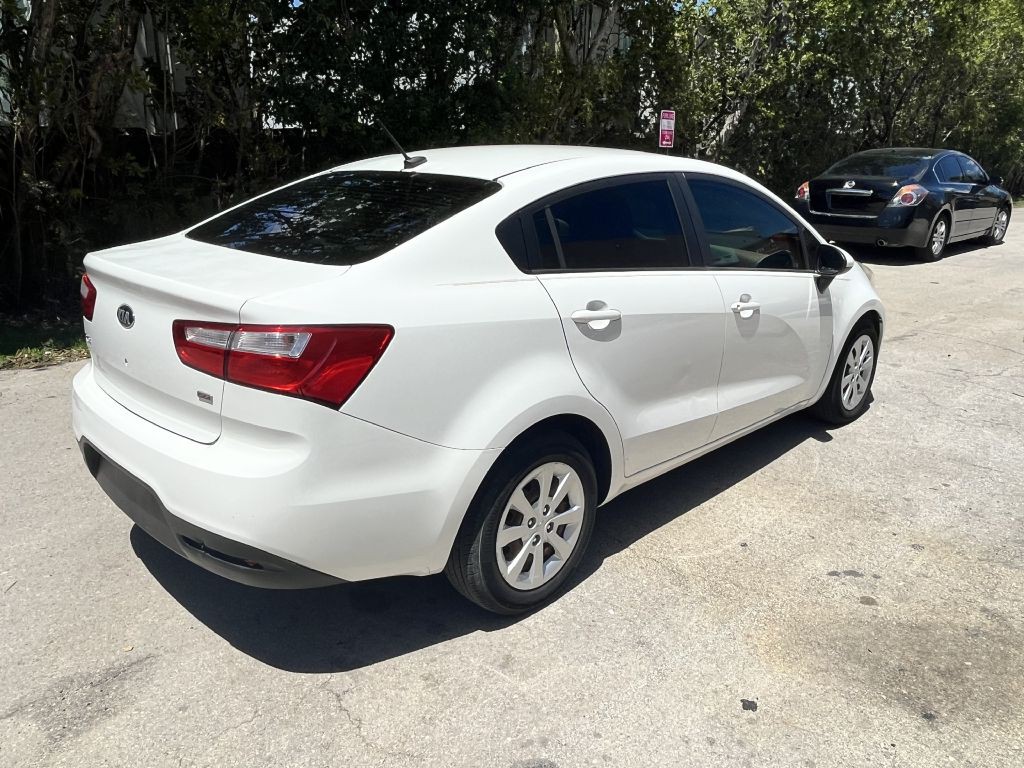 2015 Kia Rio Image 6