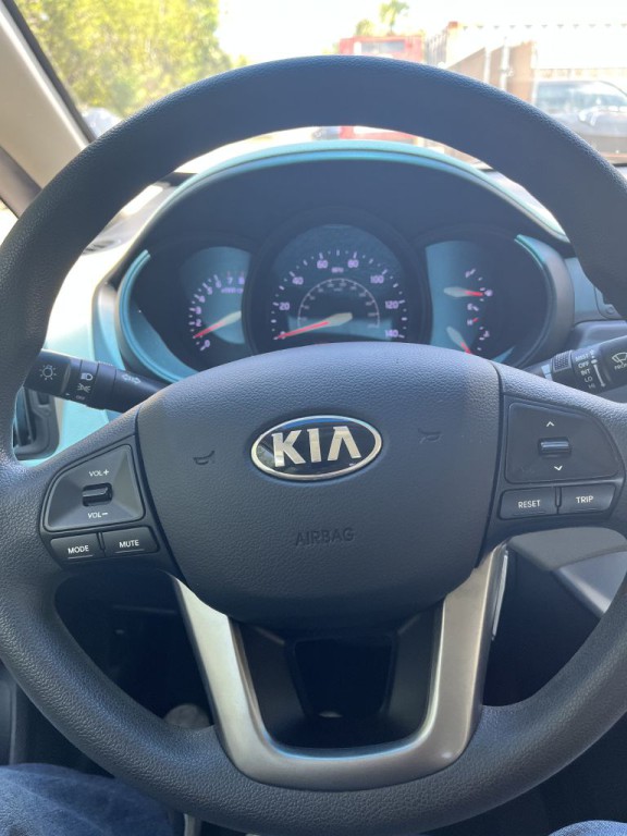 2015 Kia Rio Image 9
