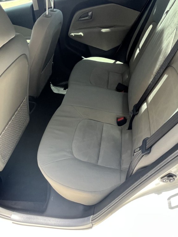 2015 Kia Rio Image 15