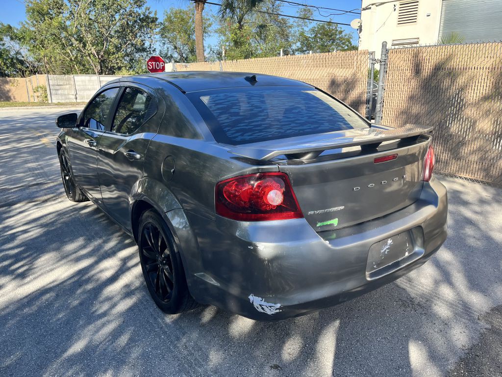 2013 Dodge Avenger Image 4