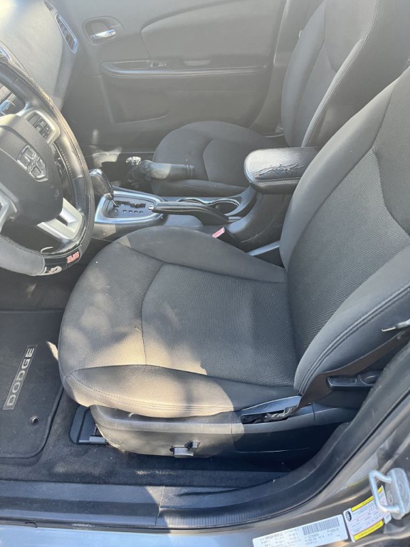 2013 Dodge Avenger Image 8