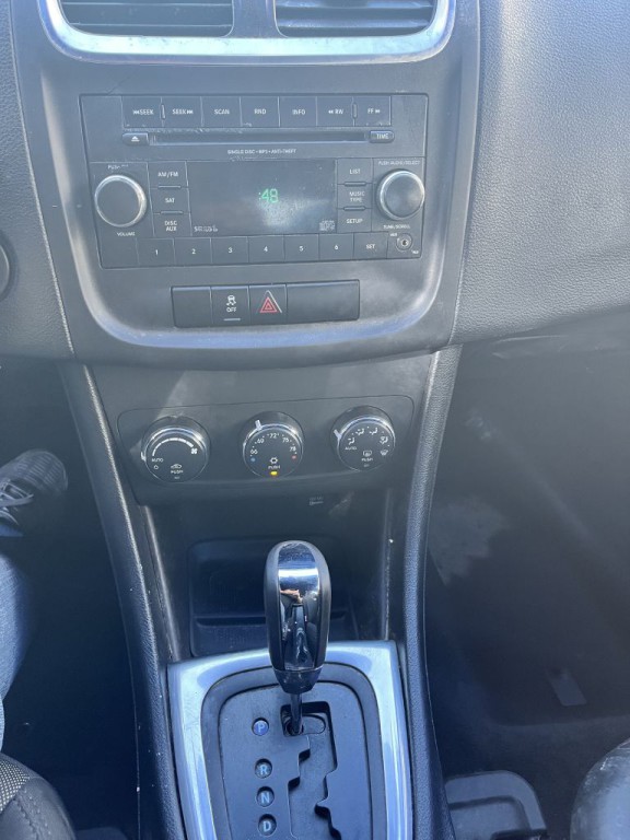 2013 Dodge Avenger Image 12