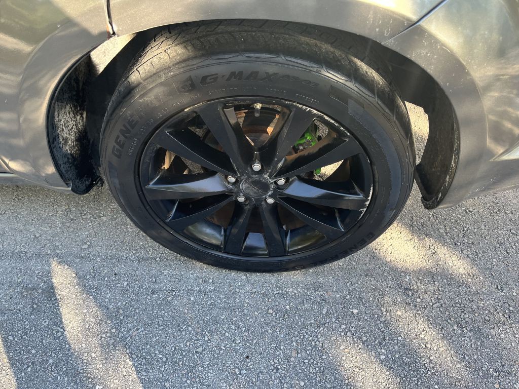 2013 Dodge Avenger Image 13