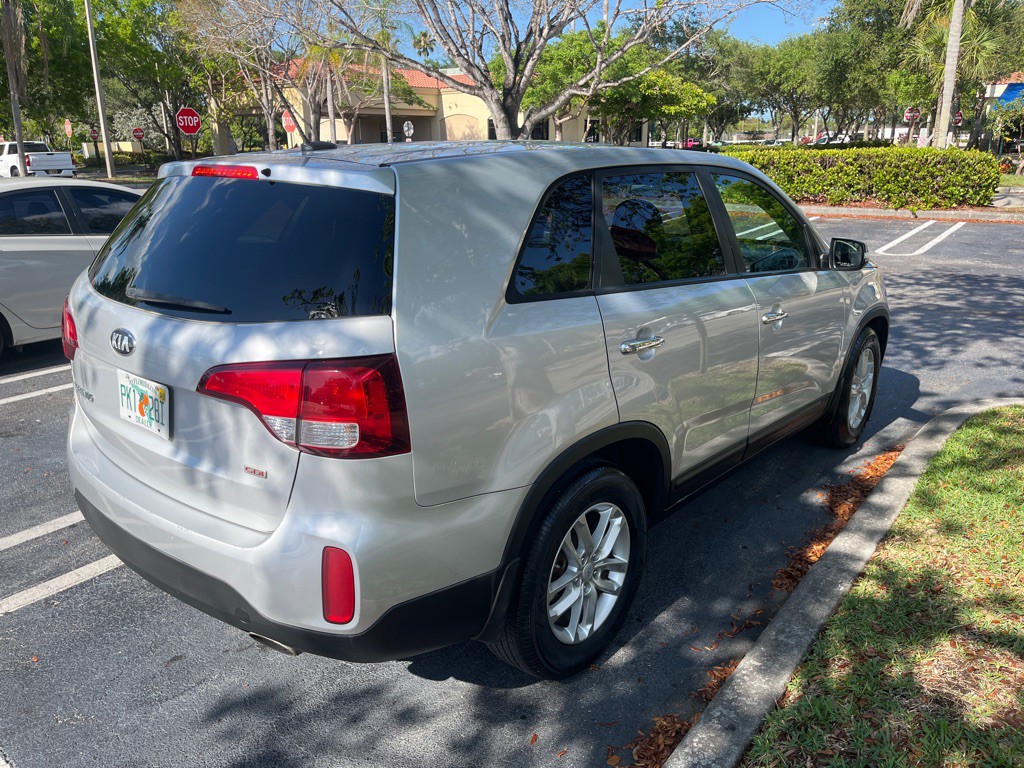 2014 Kia Sorento Image 3