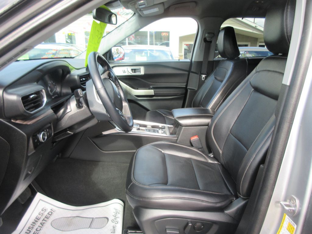 2023 Ford Explorer Image 8
