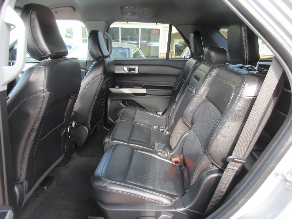 2023 Ford Explorer Image 9