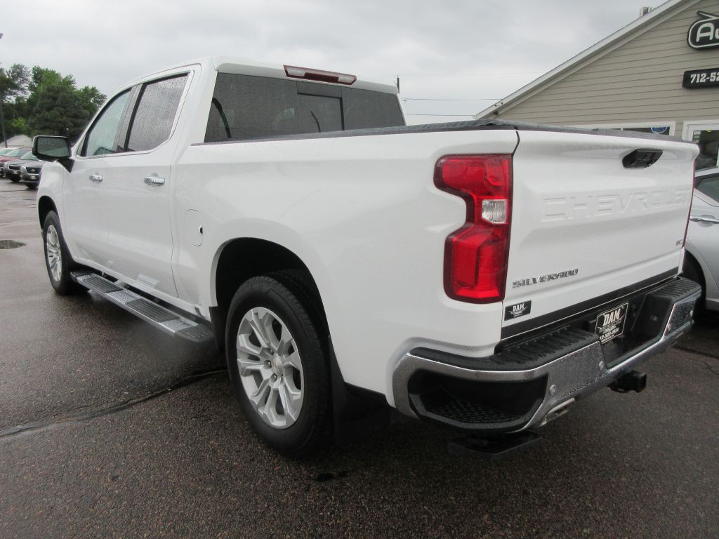 2023 Chevrolet Silverado 1500 Image 3