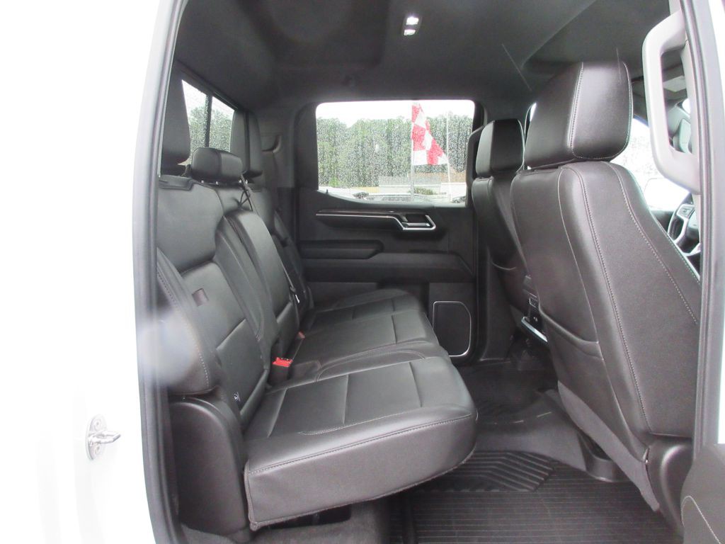 2023 Chevrolet Silverado 1500 Image 11