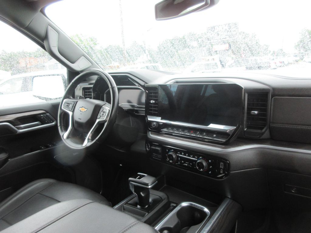2023 Chevrolet Silverado 1500 Image 12