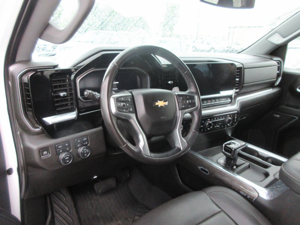 2023 Chevrolet Silverado 1500 Image 13