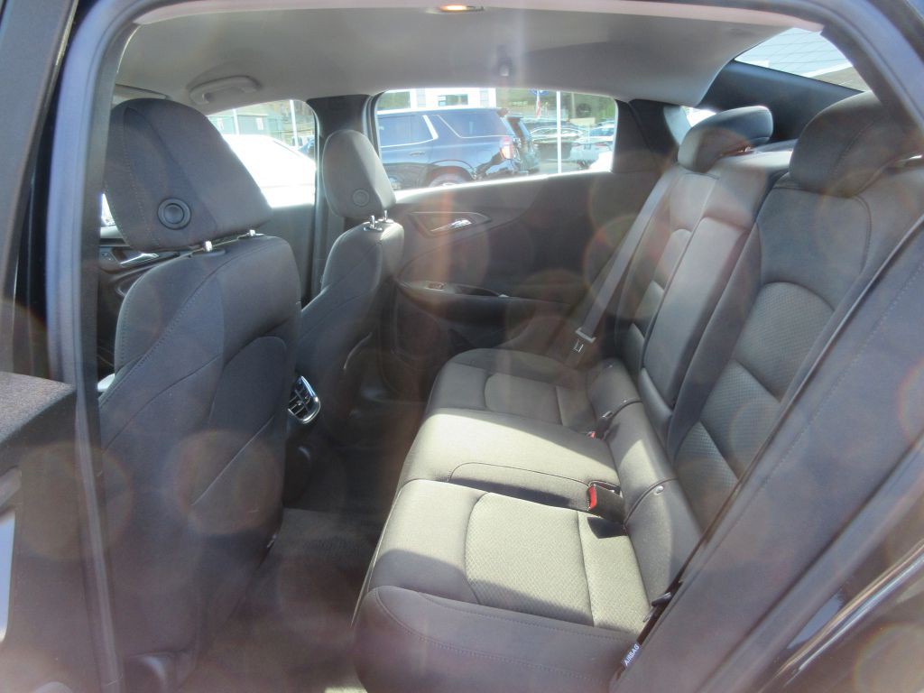 2024 Chevrolet Malibu Image 9
