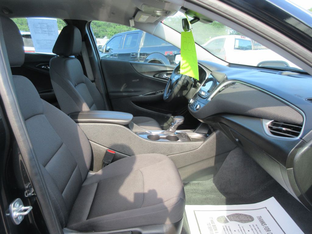 2024 Chevrolet Malibu Image 10