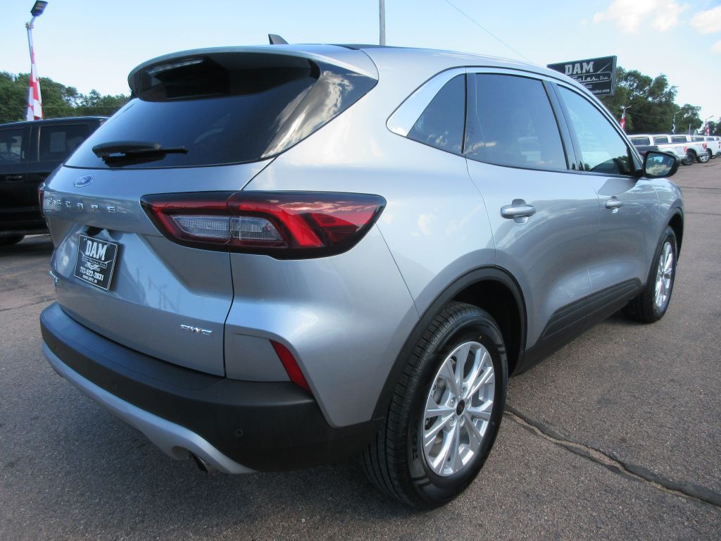 2023 Ford Escape Image 5