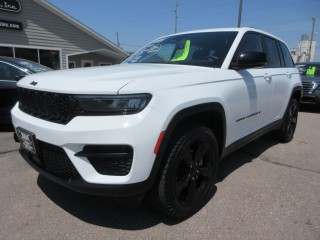 Image for 2023 Jeep Grand Cherokee Altitude ID: 6649769