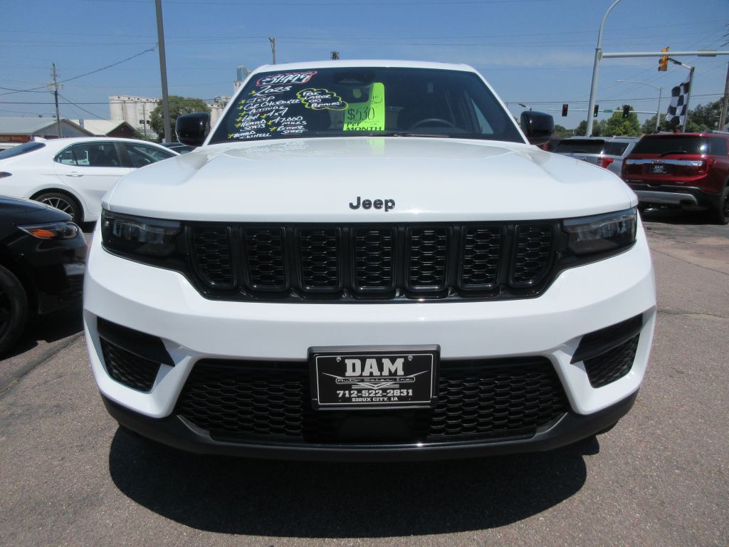 2023 Jeep Grand Cherokee Image 7