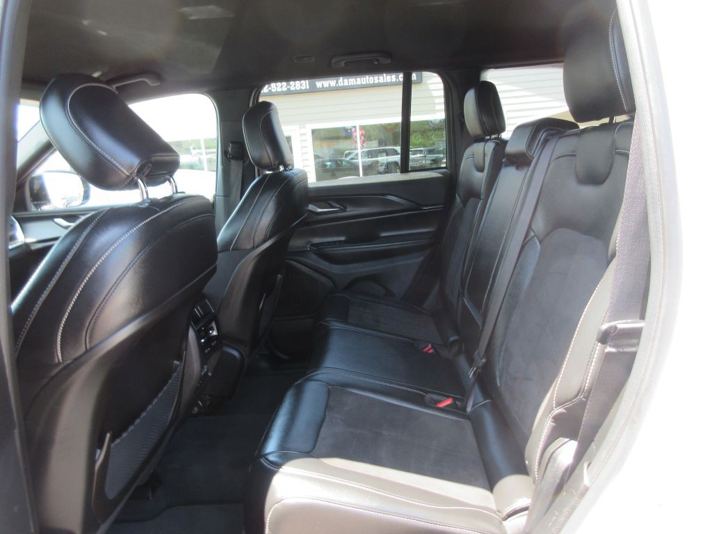 2023 Jeep Grand Cherokee Image 9