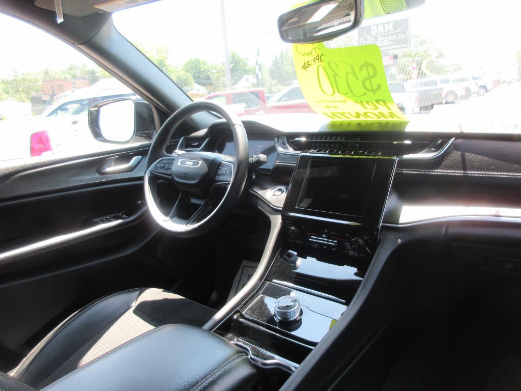 2023 Jeep Grand Cherokee Image 13