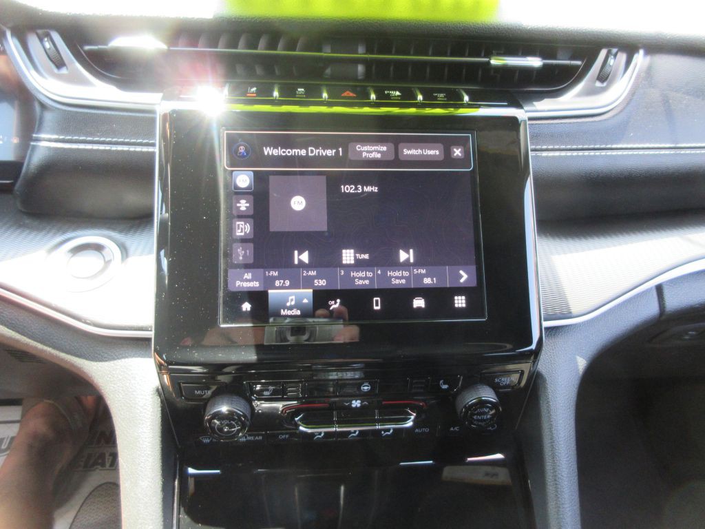 2023 Jeep Grand Cherokee Image 19
