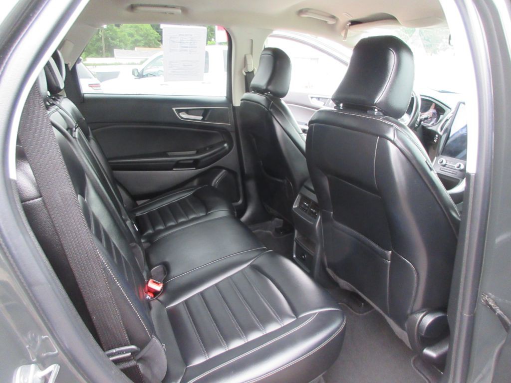 2023 Ford Edge Image 10