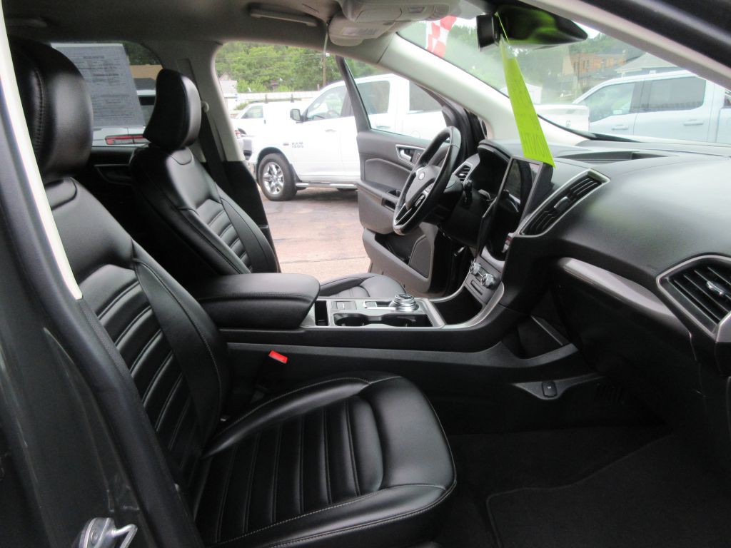 2023 Ford Edge Image 11