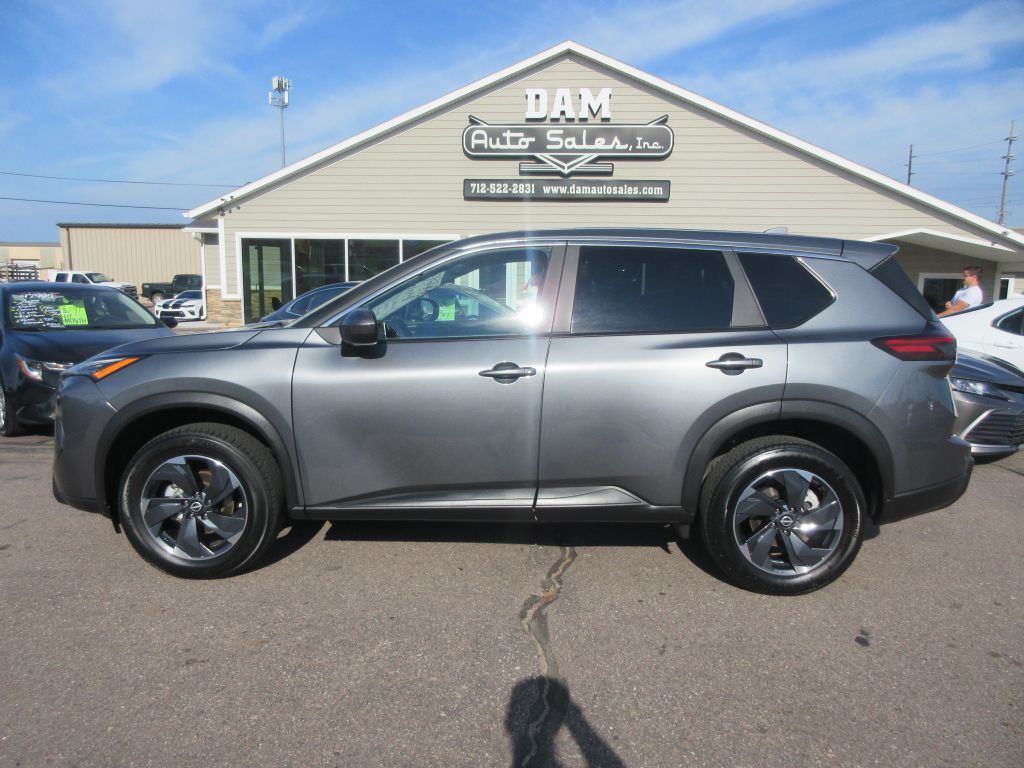 2024 Nissan Rogue Image 2