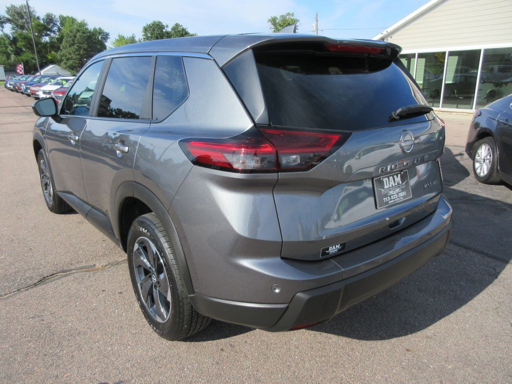 2024 Nissan Rogue Image 3