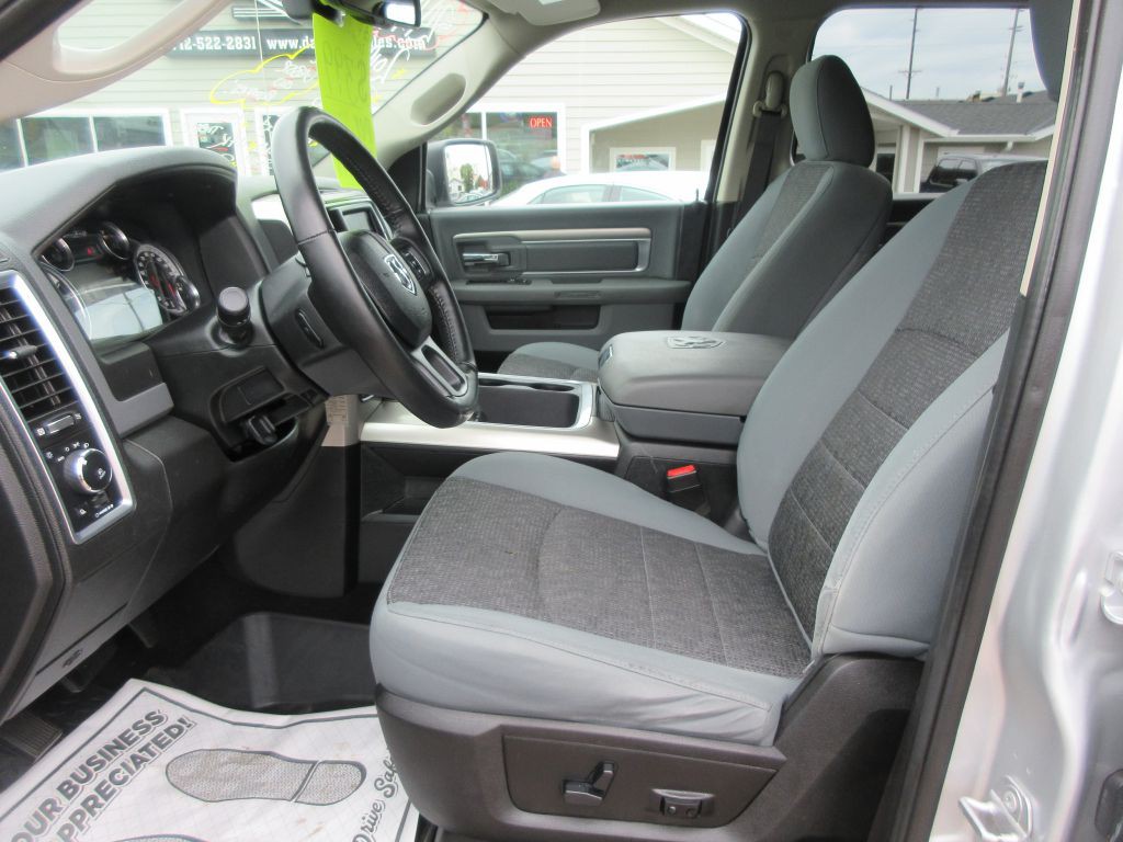 2019 RAM 1500 Image 8