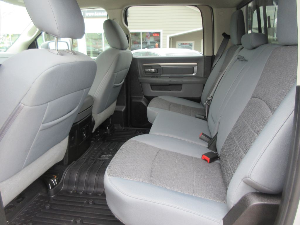 2019 RAM 1500 Image 9