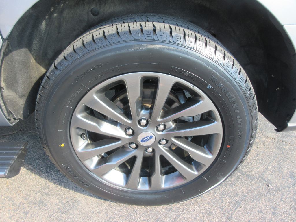 2021 Ford Expedition Image 25