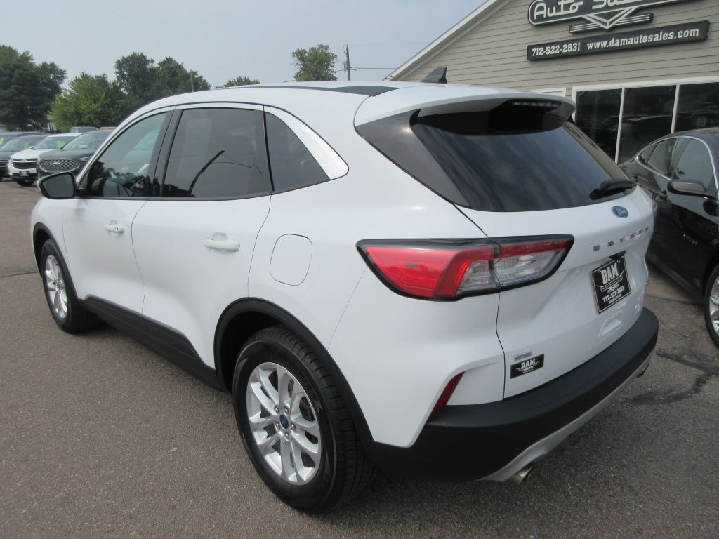 2020 Ford Escape Image 3