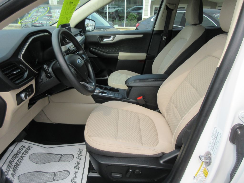 2020 Ford Escape Image 8