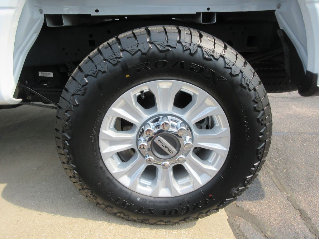 2022 Ford F-250 Image 22
