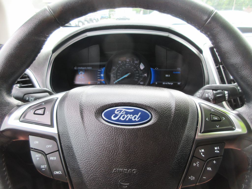 2023 Ford Edge Image 12