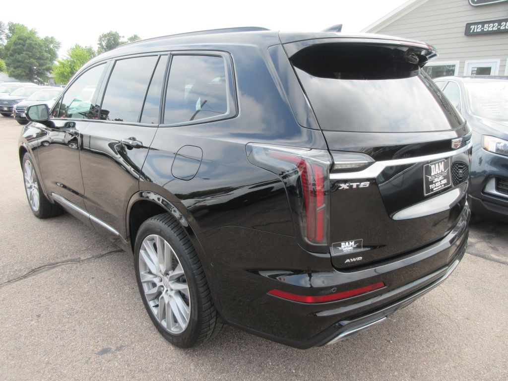 2021 Cadillac XT6 Image 3