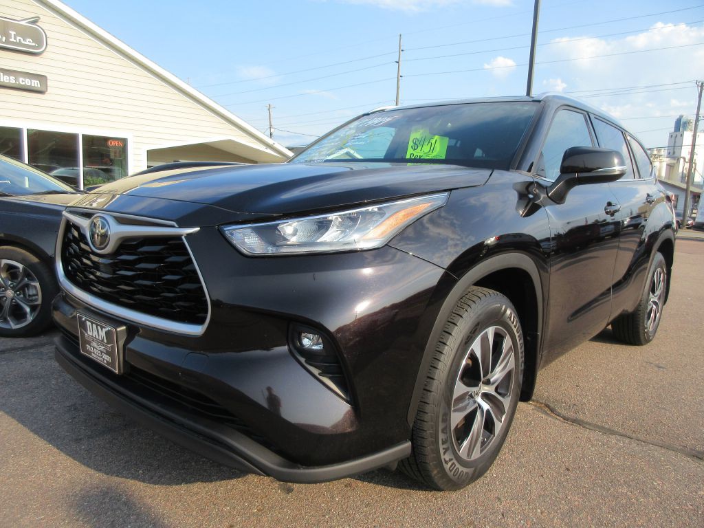 2020 Toyota Highlander Image 1