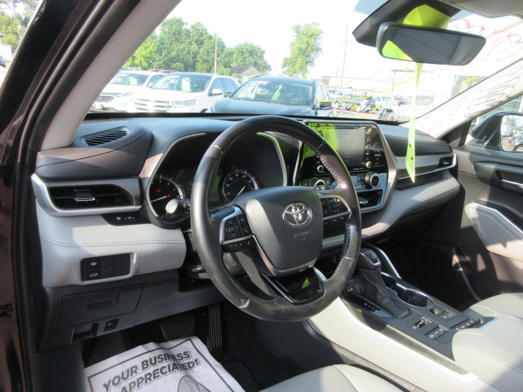 2020 Toyota Highlander Image 14