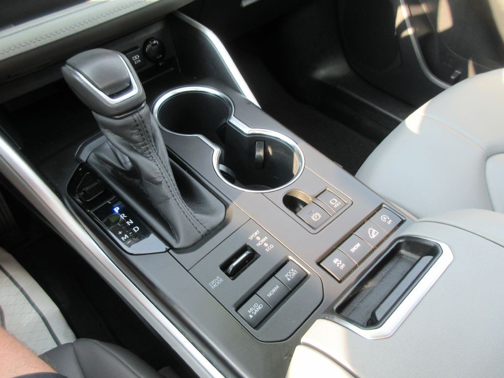 2020 Toyota Highlander Image 21