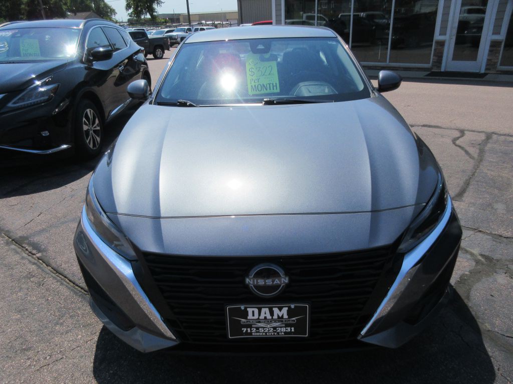 2023 Nissan Altima Image 6