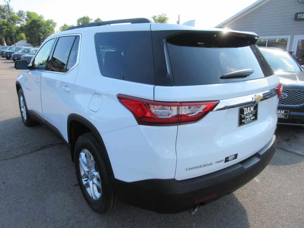 2021 Chevrolet Traverse Image 3
