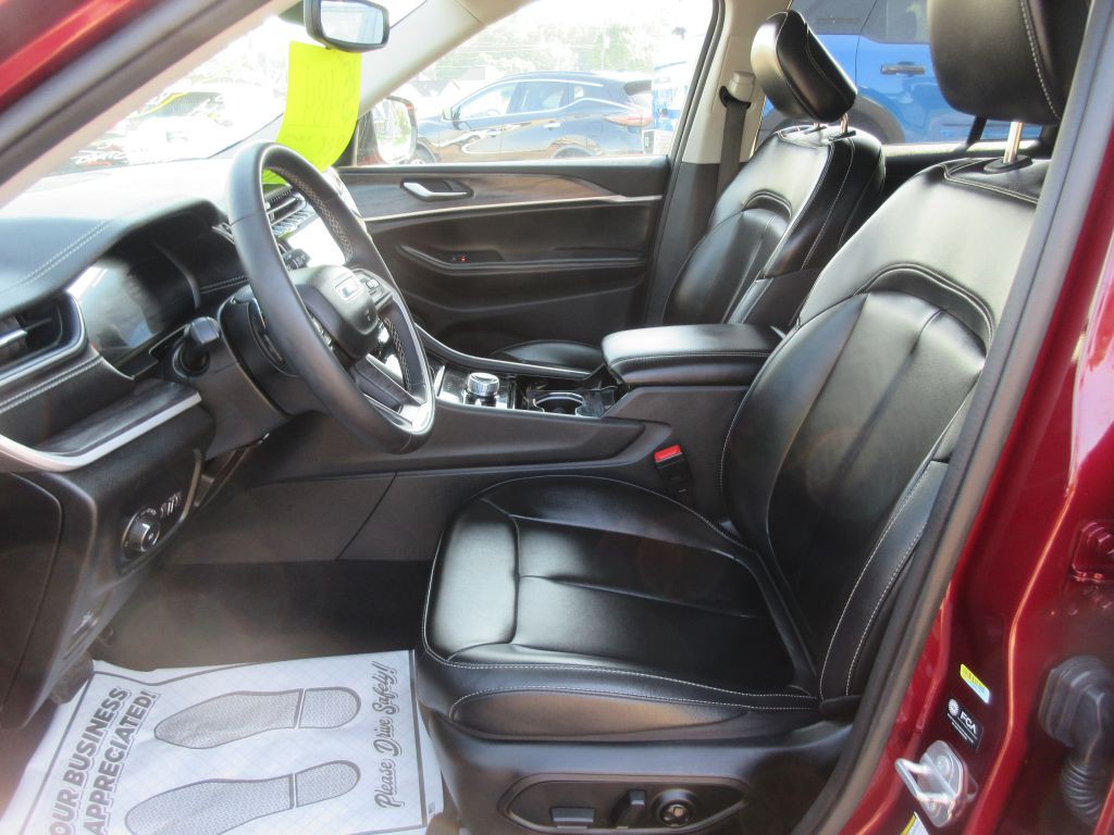 2023 Jeep Grand Cherokee Image 8