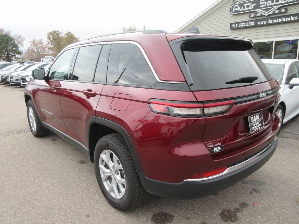 2023 Jeep Grand Cherokee Image 3