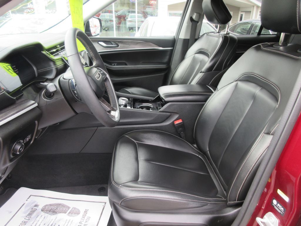 2023 Jeep Grand Cherokee Image 7