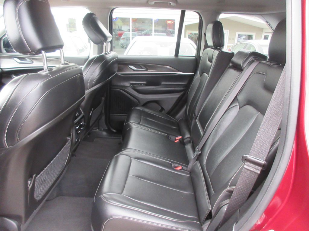 2023 Jeep Grand Cherokee Image 8