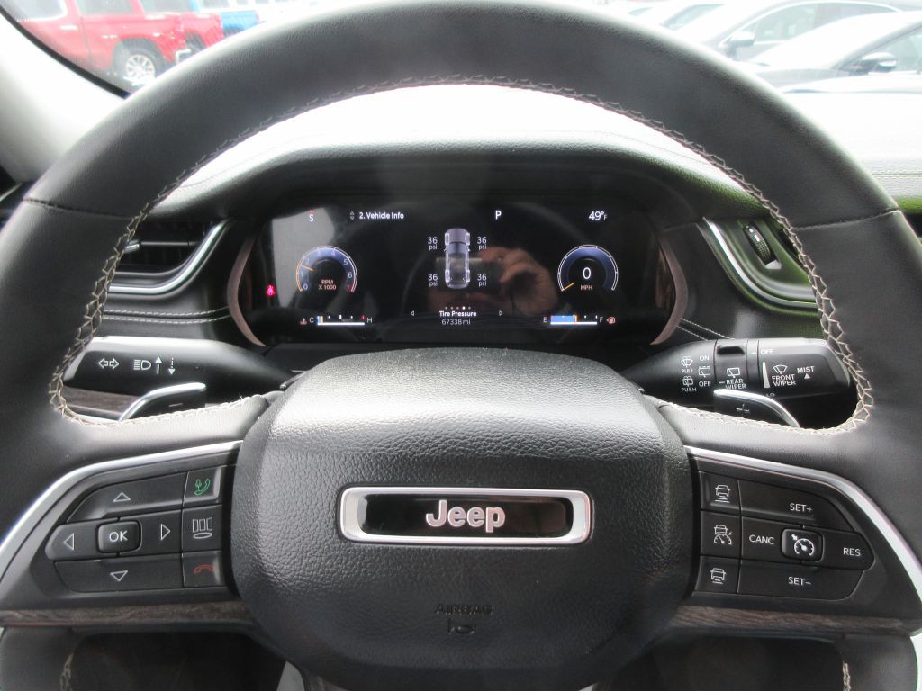 2023 Jeep Grand Cherokee Image 11