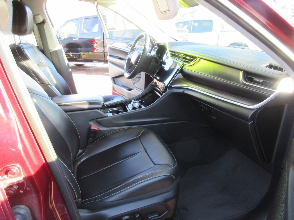 2023 Jeep Grand Cherokee Image 11