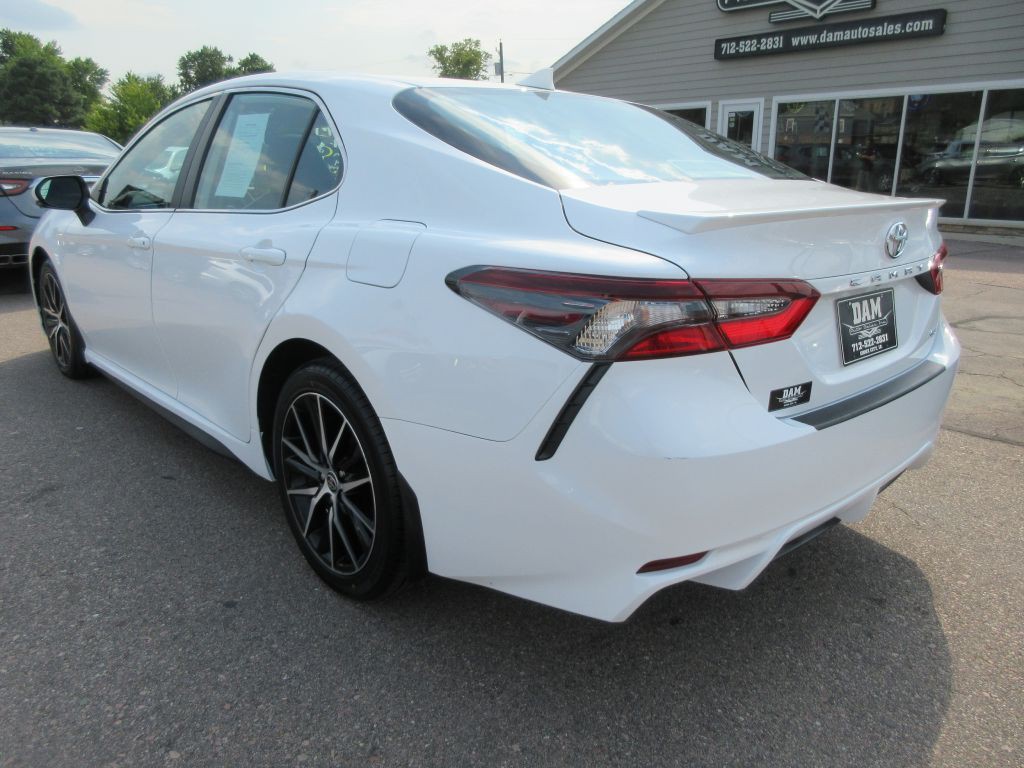 2024 Toyota Camry Image 3