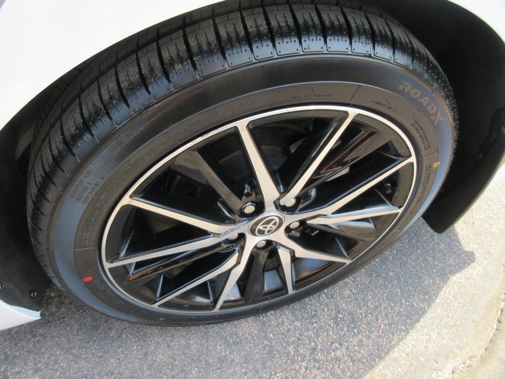 2024 Toyota Camry Image 19