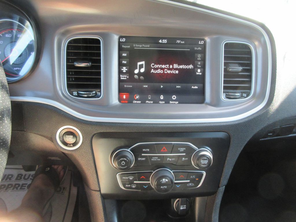 2022 Dodge Charger Image 16