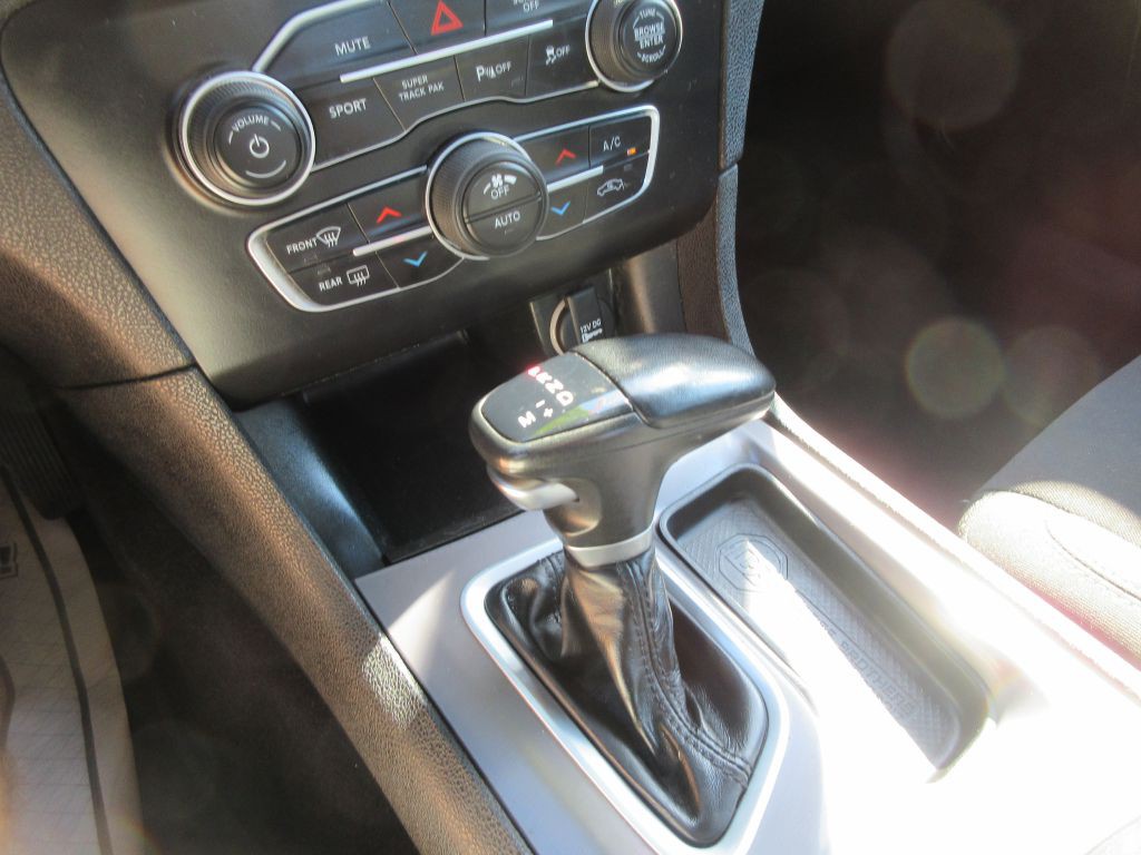 2022 Dodge Charger Image 18