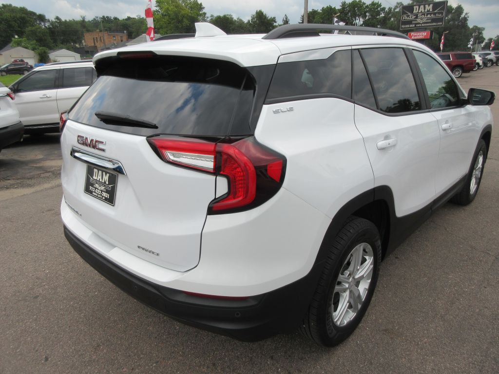 2023 GMC Terrain Image 5